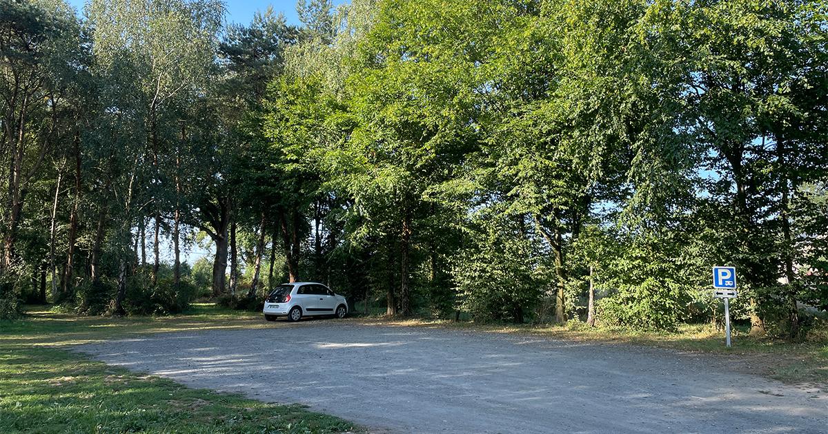 Aire de stationnement Issé - Étang de Beaumont