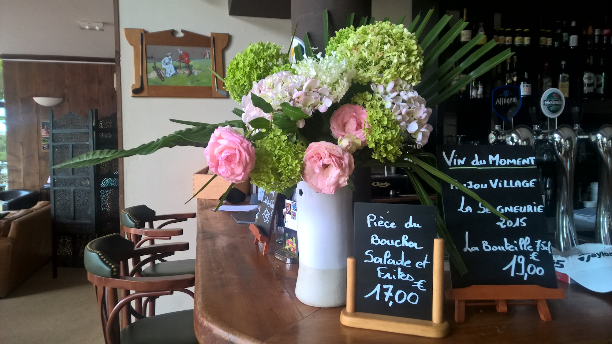 RESTAURANT LE COUNTRY CLUB DU GOLF D'ANJOU, LES HAUTSD'ANJOU