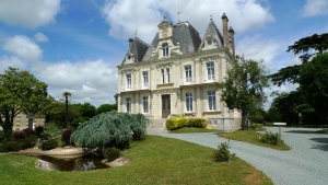 CHAMBRES AU CHATEAU (CHATEAU DU BREUIL)