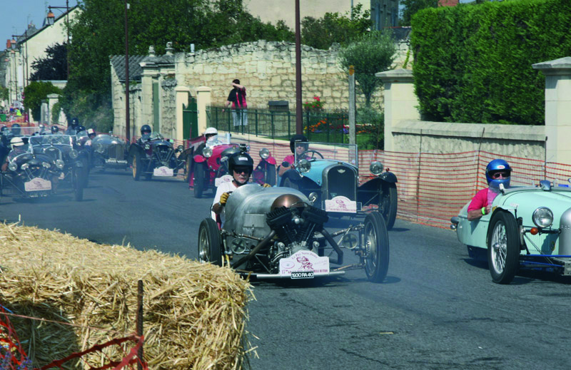GRAND PRIX RÉTRO AU PUY-NOTRE-DAME, LE PUY-NOTRE-DAME