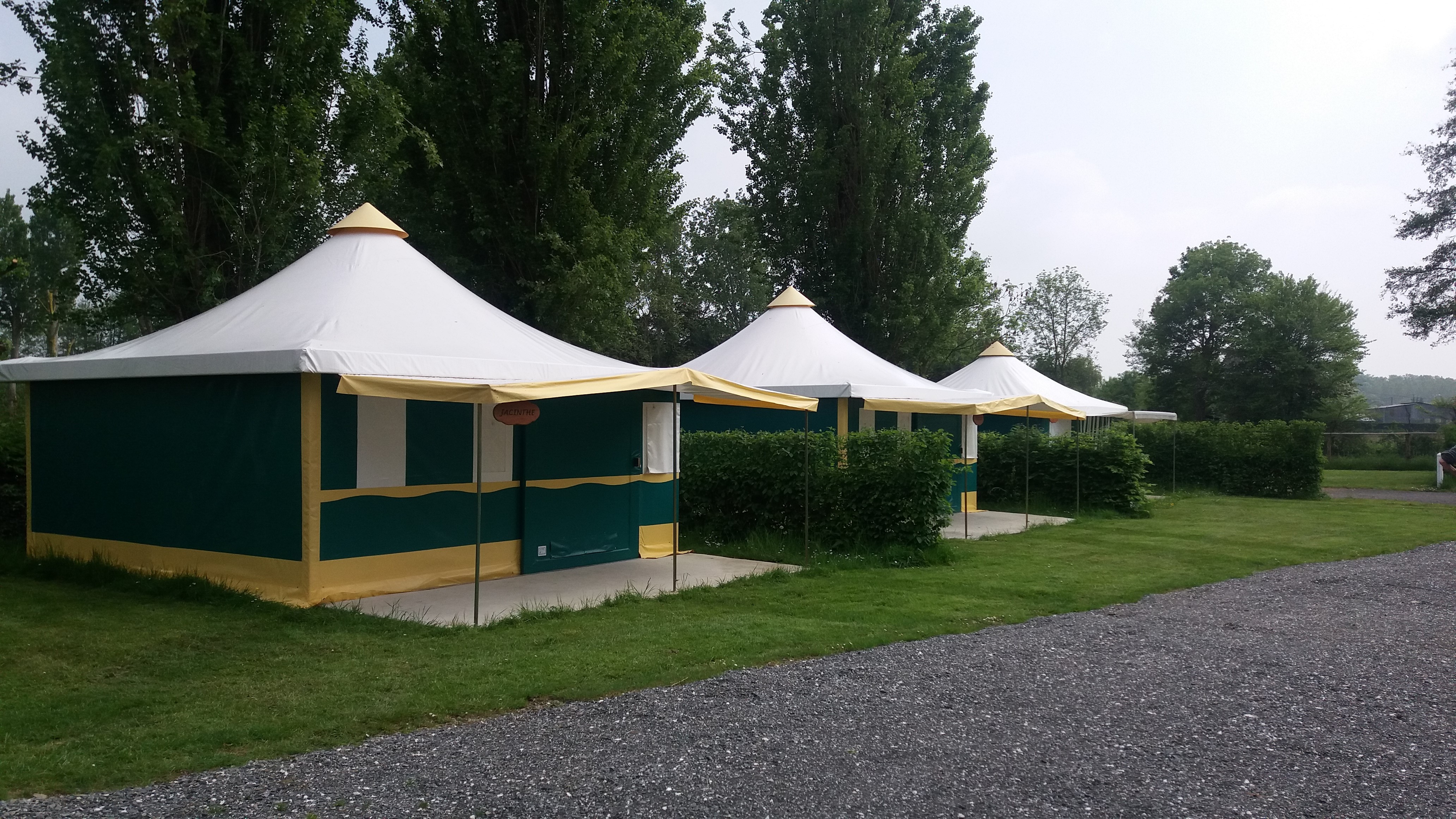 VAL DE SARTHE CAMPSBUNGALOWS TENT Beaumont sur Sarthe Alpes